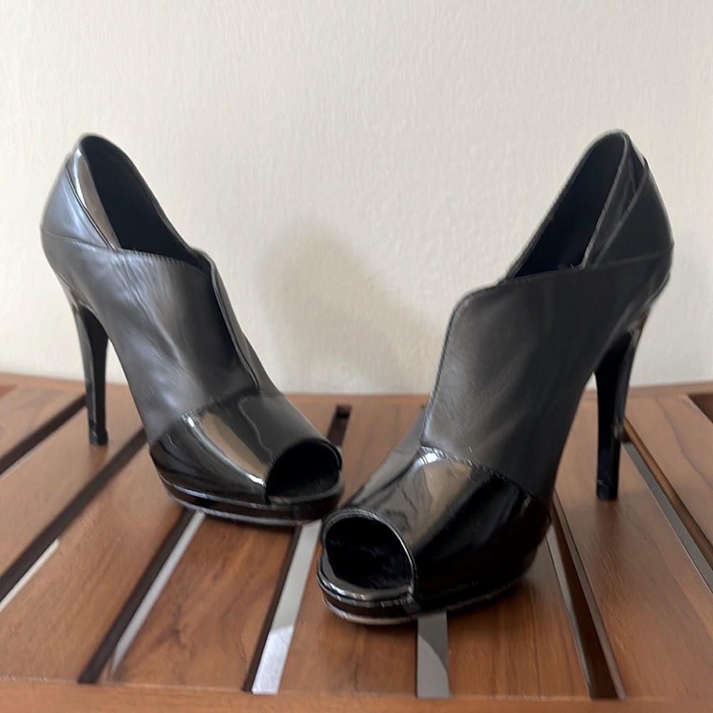 DVF heeled open toe booties size 6